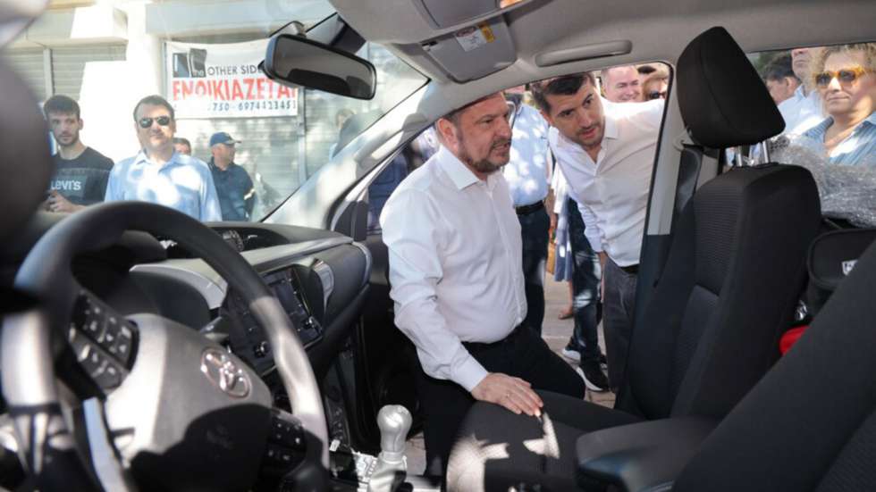 Δύο νέα Toyota Hilux στη μάχη κατά των πυρκαγιών